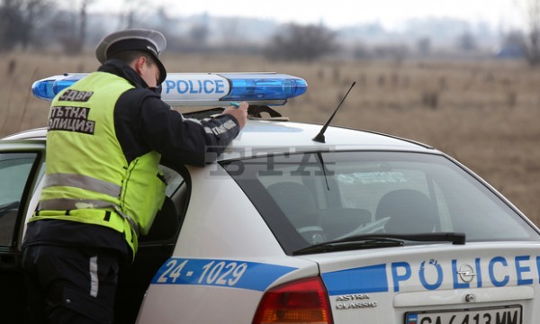 Полицията задържа шофьор с отнета книжка / Новини от Казанлък