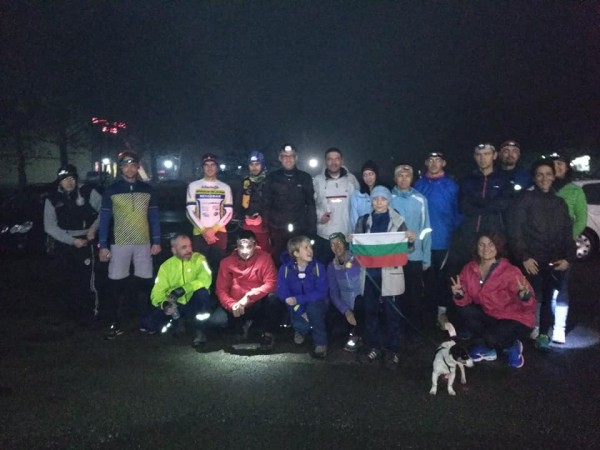 20 бегачи и куче се включиха в 5-километровия международен маратон / Новини от Казанлък