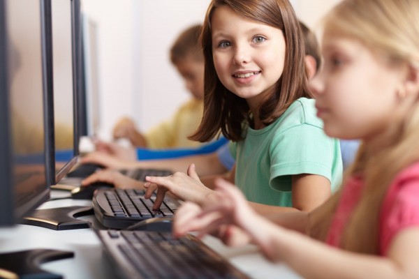 Състезание по информатика ще събере деца от 1 до 12 клас / Новини от Казанлък