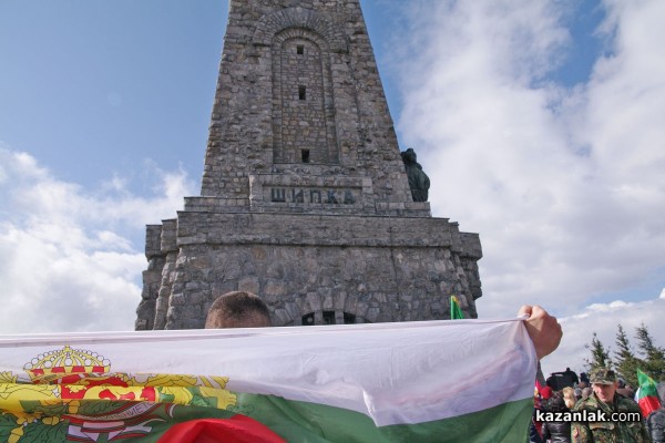 Паметникът Шипка стана туристически обект №1 за 2018 година / Новини от Казанлък