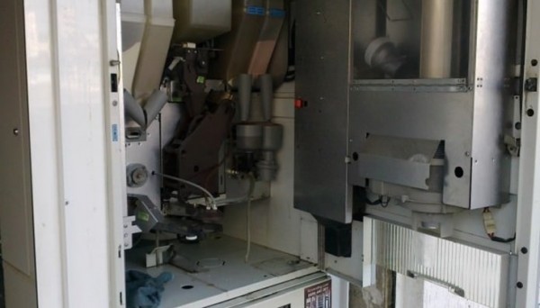 Пореден разбит и ограбен кафе-автомат в Казанлък / Новини от Казанлък