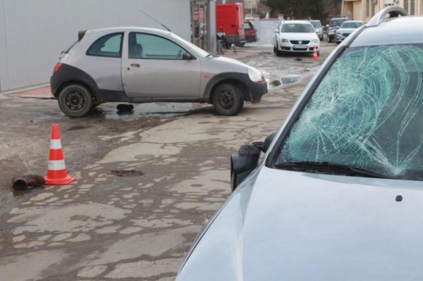 Мъж е с опасност за живота, след като бе пометен от кола в Енина / Новини от Казанлък