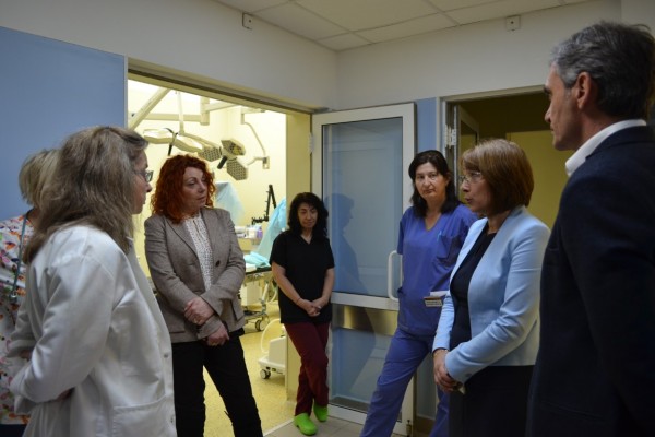 Кметът и председателят на Общинския съвет се срещнаха с екипа на болницата / Новини от Казанлък