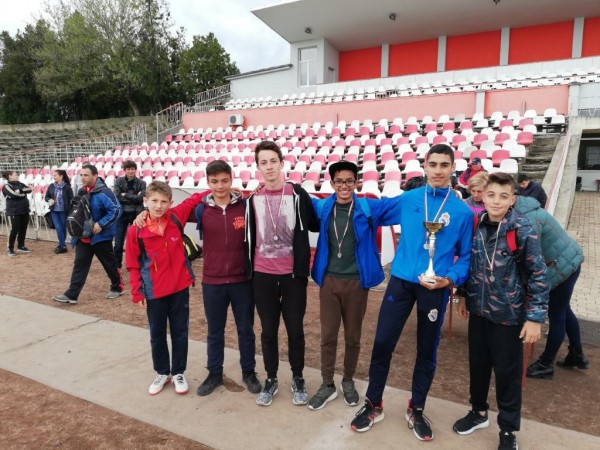 Финал на общинските лекоатлетически състезания за ученици / Новини от Казанлък