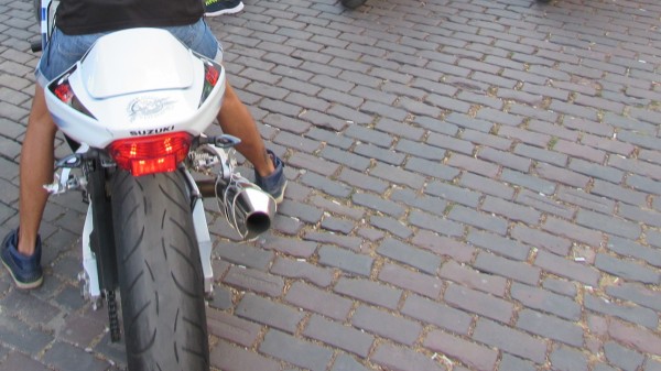 Мъж подкара нерегистриран мотопед и се озова в ареста / Новини от Казанлък