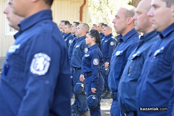 Полицаи от Ирак се обучават в казанлъшката школа / Новини от Казанлък