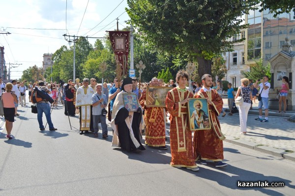 Казанлък ще посрещне с литийно шествие чудотворни икони / Новини от Казанлък