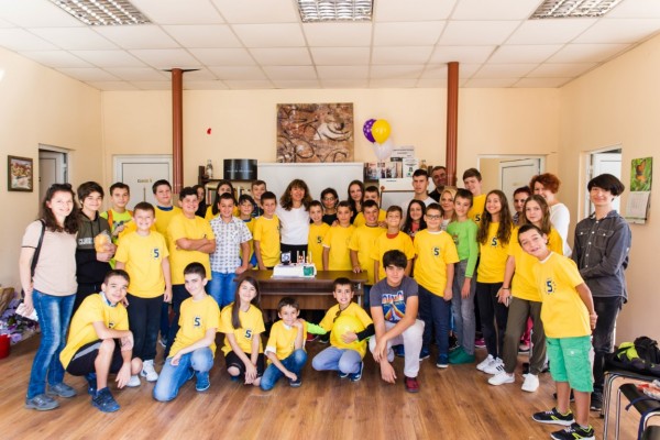 Детска академия по програмиране и роботика ИКТ Център отпразнува юбилей 101 / Новини от Казанлък