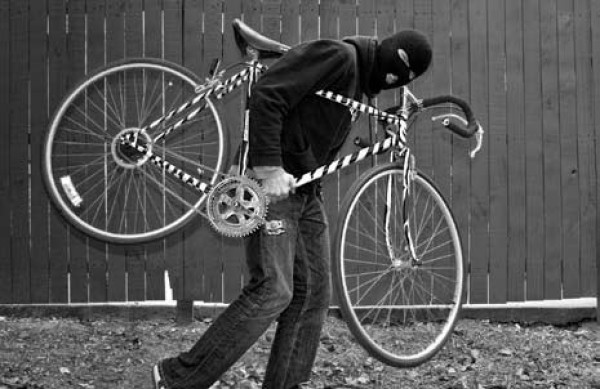 Откраднаха велосипед / Новини от Казанлък