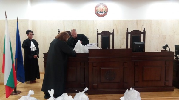 Административният съд приключи делото за вота в Павел баня / Новини от Казанлък