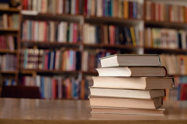 3 330 нови книги за над 37 хил. лв в библиотека Искра за 2019 г. / Новини от Казанлък