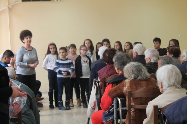 Над 500 деца се включиха в мартенската работилница на библиотеката / Новини от Казанлък