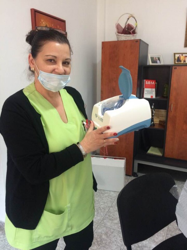 Ротарианци дариха детски инхалатори на болницата в Казанлък / Новини от Казанлък