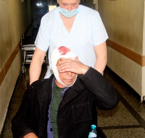 Двама арсеналци остават в болницата и днес / Новини от Казанлък