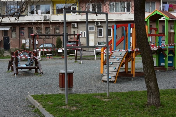 Още детски площадки с ограничен достъп. Строги санкции за нарушителите / Новини от Казанлък