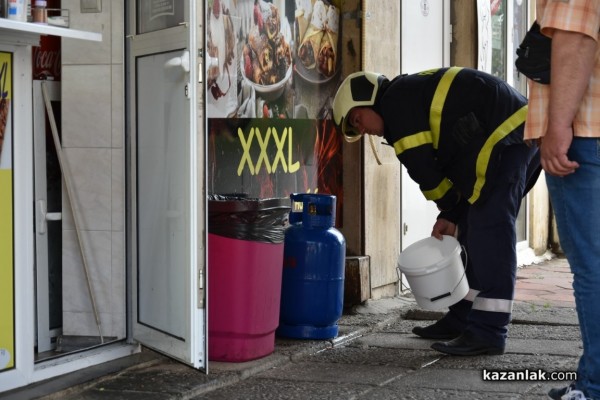 Газова бутилка вдигна по тревога полицаи и пожарникари / Новини от Казанлък
