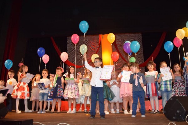 Конкурсът за детска песен на НЧ “Искра“ с юбилейно, онлайн издание / Новини от Казанлък