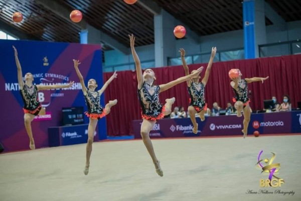 Казанлък си има държавни шампионки в художествената гимнастика / Новини от Казанлък