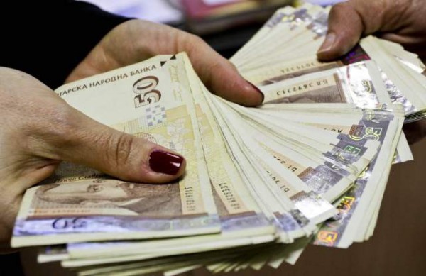 НСИ: Средната брутна заплата в област Стара Загора нараства / Новини от Казанлък