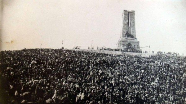 Навършват се 86 години от откриването на Паметника на свободата / Новини от Казанлък
