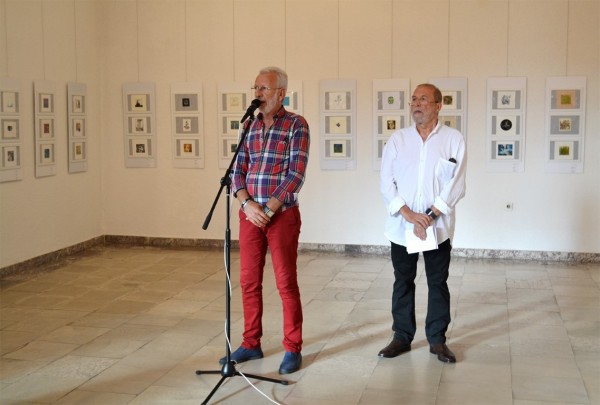 Художници от пет континента участваха в изложбата  „Минипринт” / Новини от Казанлък