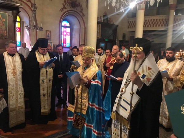 С празничен молебен митрополит Киприан отбеляза своя имен ден / Новини от Казанлък