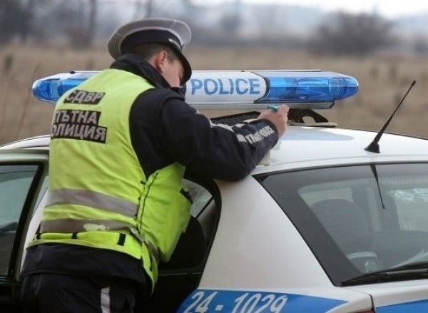 Арест до 24 часа за мъж, подкарал нерегистриран мотопед / Новини от Казанлък