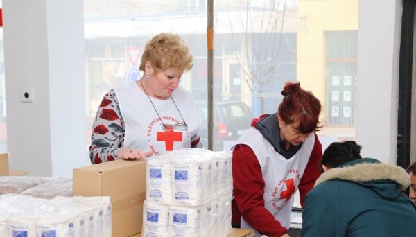 БЧК стартира от днес раздаването на храни за нуждаещи се в Казанлък / Новини от Казанлък