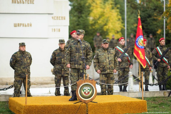 61 Стрямска механизирана бригада отбеляза празникa на Сухопътни войски / Новини от Казанлък