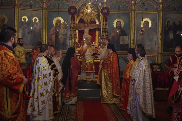 Митрополит Киприан отслужи литургия за Ивановден в Казанлък / Новини от Казанлък