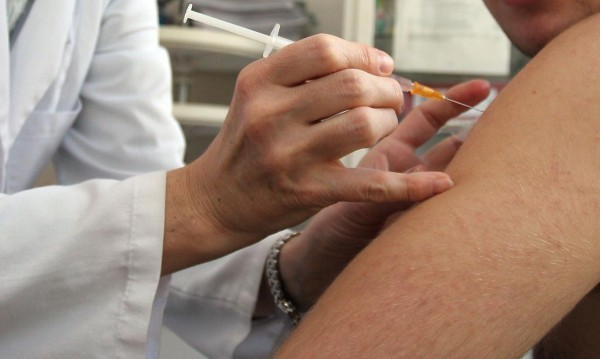 Започва поставянето на втората доза от ваксината в Старозагорско / Новини от Казанлък