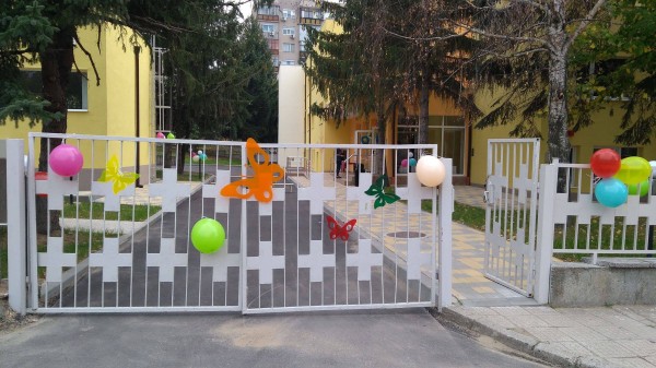 Намалени такси за детски градини по предложение на Кмета на Общината / Новини от Казанлък