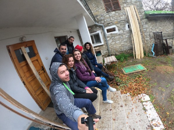 Софийски туристи събират средства и доброволци да освежат хижа Малка Бузлуджа / Новини от Казанлък
