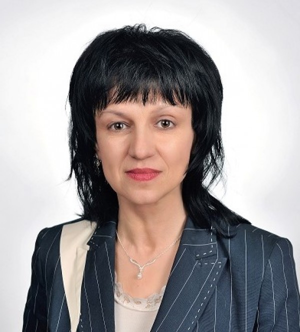 Донка Симеонова, БСП: Нова политика в подкрепа на българския учител / Новини от Казанлък