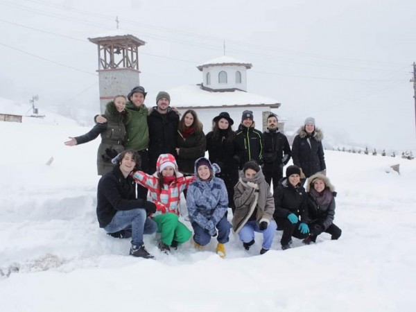 Доброволците по проект „Приказка в гората” посетиха Казанлък / Новини от Казанлък