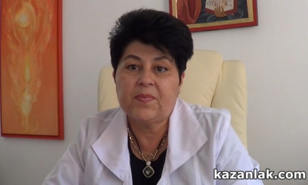 Д-р Кети Маналова към медицинските сестри: Благодаря Ви за грижите / Новини от Казанлък