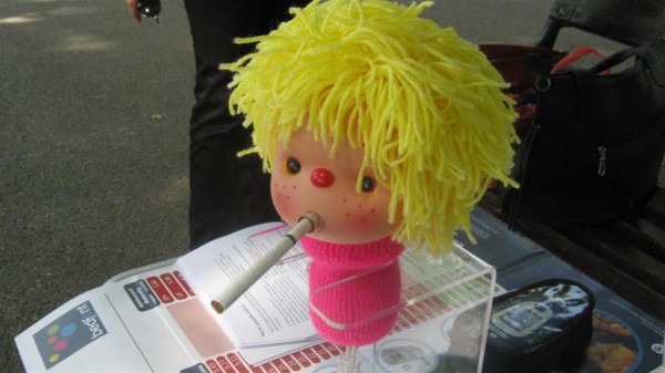 Куклата Сю ще покаже вредите от тютюнопушенето на казанлъшки ученици / Новини от Казанлък