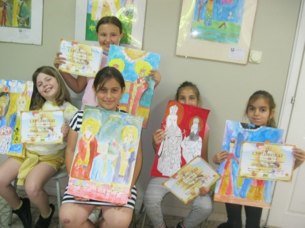 8-годишната художничка Ванеса Михнева с второ място от международен конкурс / Новини от Казанлък