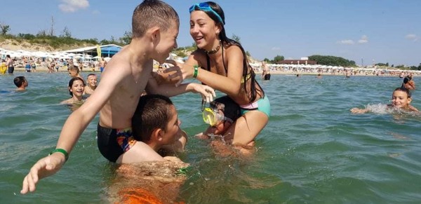 30 ученици от ОУ “Георги Кирков“ са на безплатна морска ваканция / Новини от Казанлък