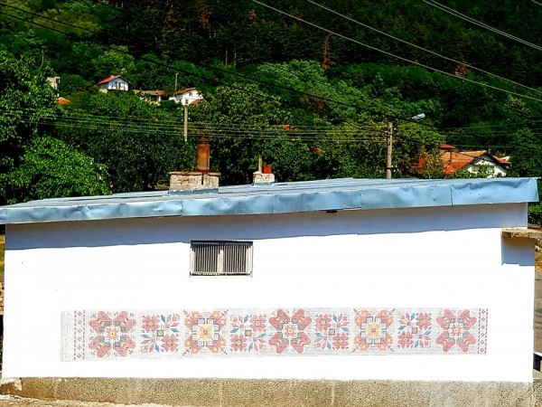 Изрисуваха 9-метрова шевица в Горно Изворово / Новини от Казанлък