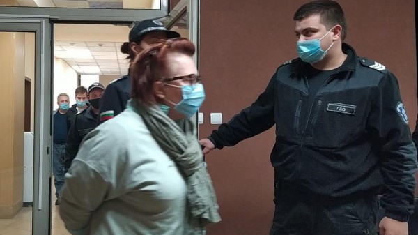 Оставиха в ареста руския учен и семейството му, замесени в шпионския скандал в Арсенал / Новини от Казанлък