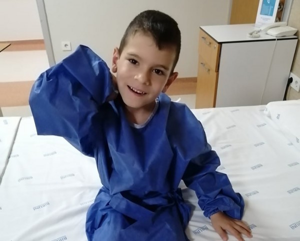 Операцията на 5-годишният Стаси премина успешно / Новини от Казанлък