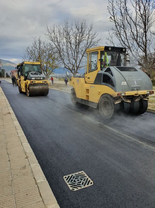 Продължава асфалтирането в Крън / Новини от Казанлък