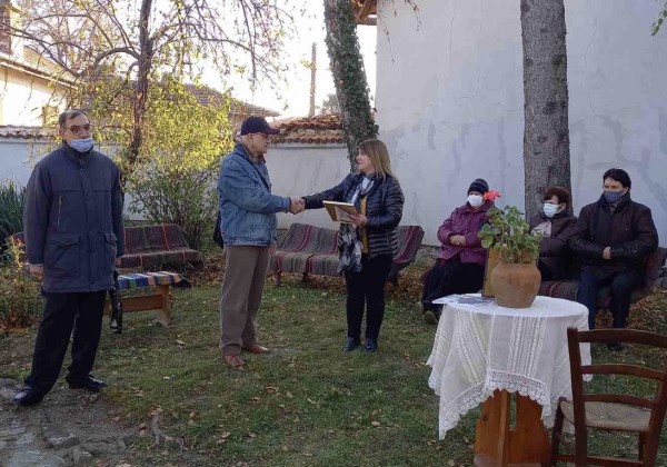 Връчиха наградите в литературните конкурси на Община Павел баня / Новини от Казанлък