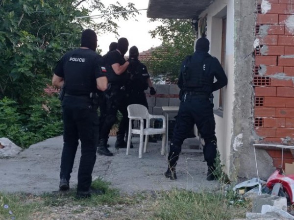 Трима са задържани за нападенията край Бузлуджа и в Кармен / Новини от Казанлък