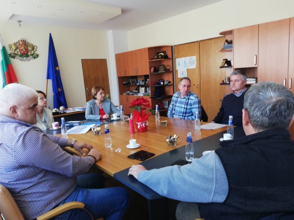 Работна среща на Кмета с представители на операторите на публични услуги в Казанлък / Новини от Казанлък
