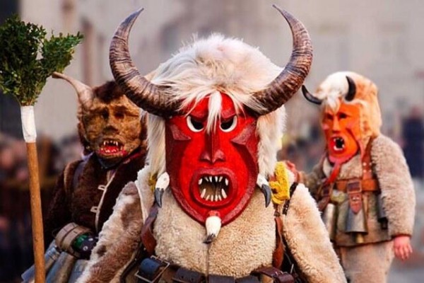 Шейновци обявиха национален конкурс за изработка на кукерска маска / Новини от Казанлък