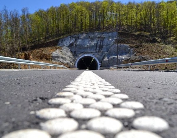 Министър Гроздан Караджов ще нищи бъдещето на тунела под Шипка  / Новини от Казанлък