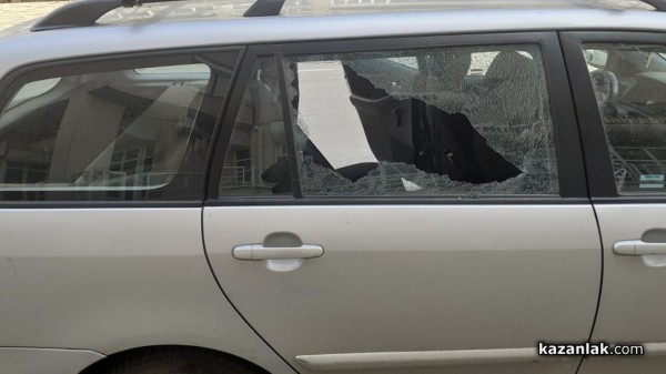Стрелба по автомобил в центъра  / Новини от Казанлък