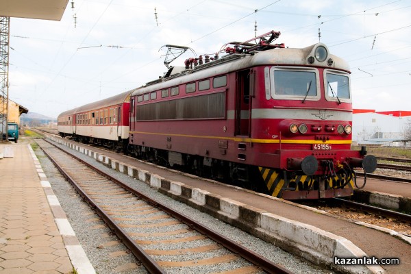 БДЖ пуска два допълнителни нощни влака за Бургас през летния сезон  / Новини от Казанлък